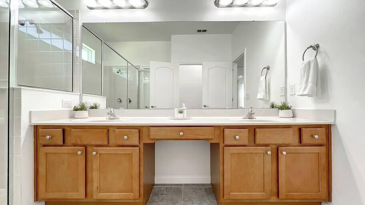 Photo of Bathroom in Sunridge Woods