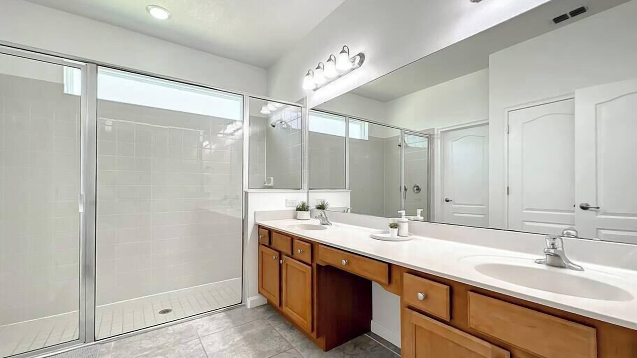 Photo of Bathroom in Sunridge Woods