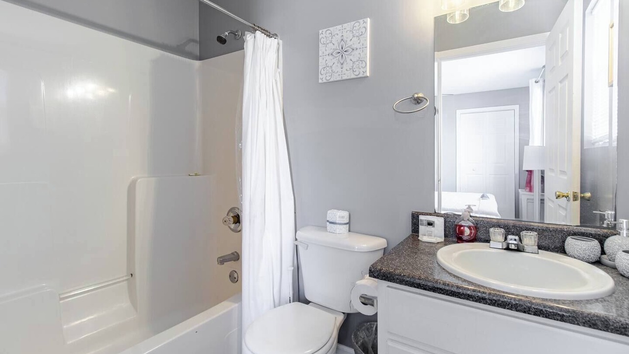 Photo of Bathroom in Upper Grand Lagoon