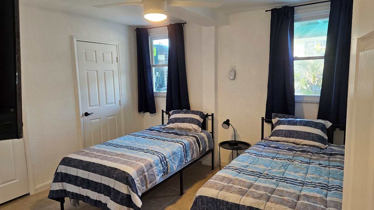 Photo of Bedroom in Mid Island