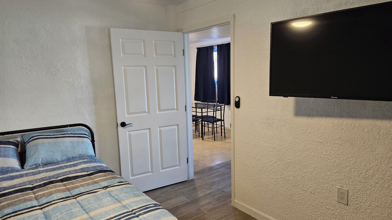Photo of Bedroom in Mid Island