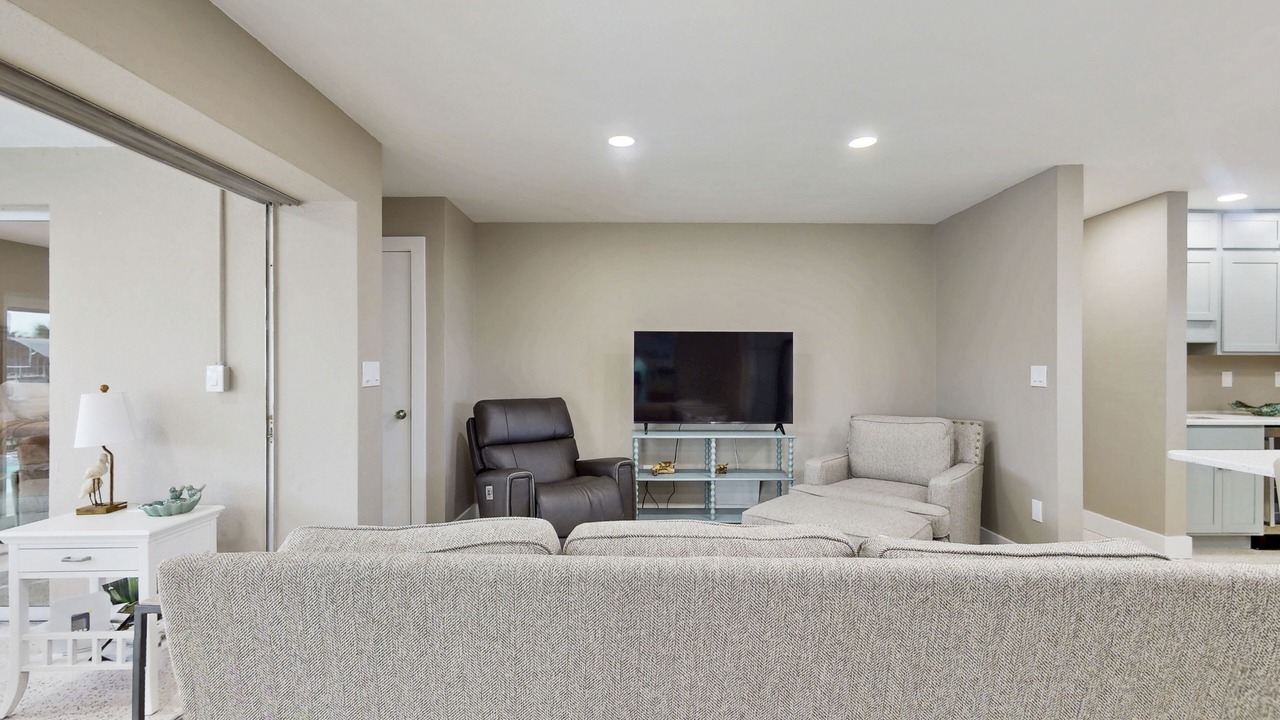 Photo of Livingroom in Lochmoor Waterway Estates