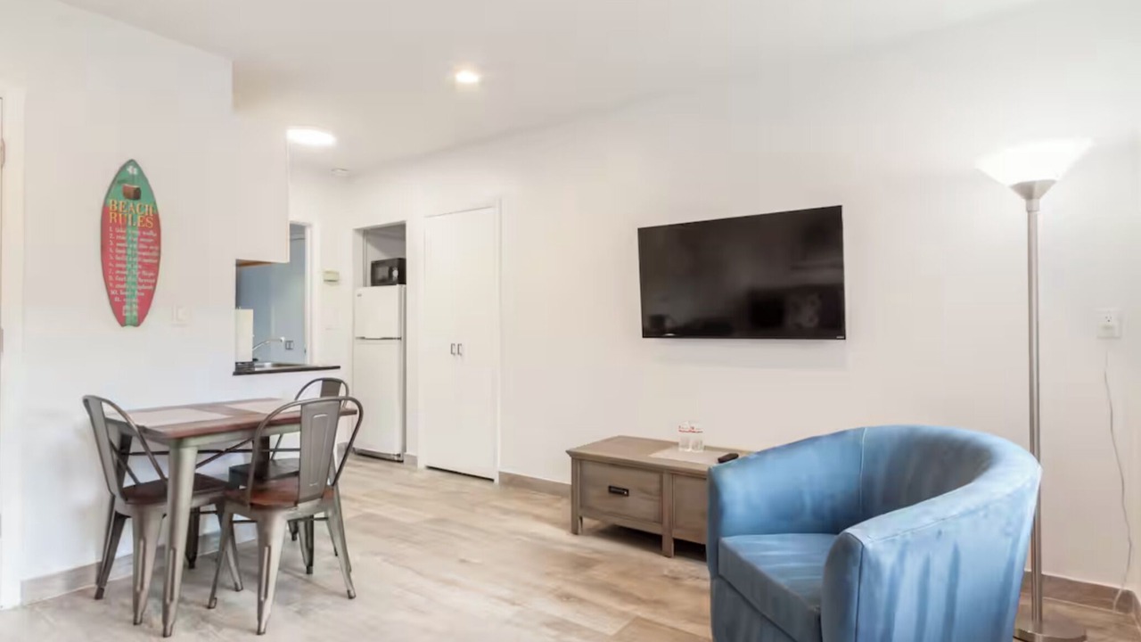 Photo of Livingroom in Survey Creek