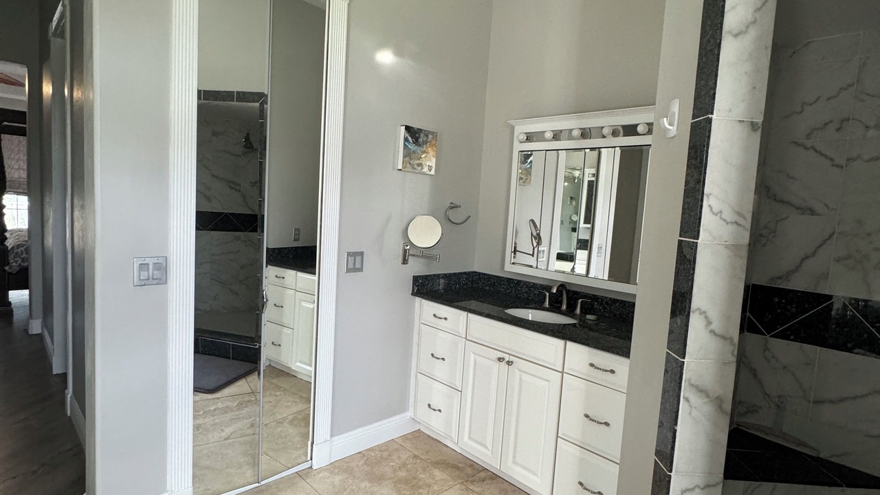 Photo of Bathroom in Lehigh Acres