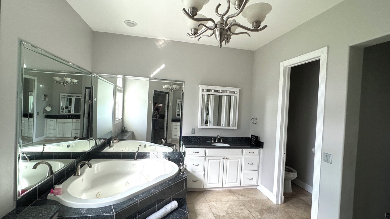 Photo of Bathroom in Lehigh Acres