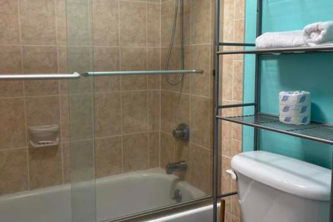 Photo of Bathroom in Bostwick Park