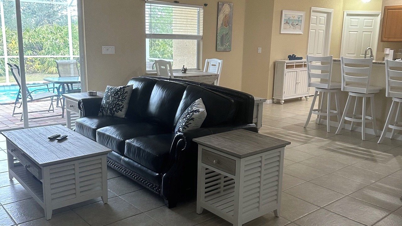 Photo of Livingroom in South Gulf Cove