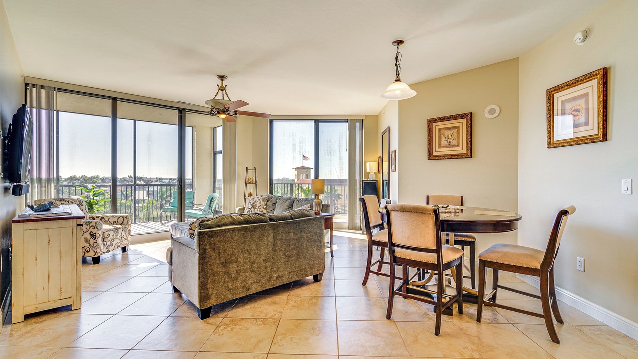 Photo of Livingroom in Cape Harbour