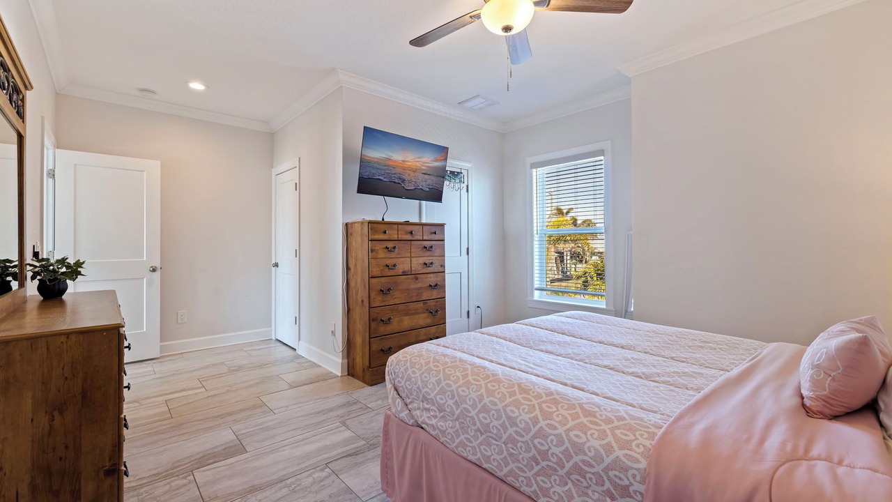 Photo of Bedroom in Redington Beach