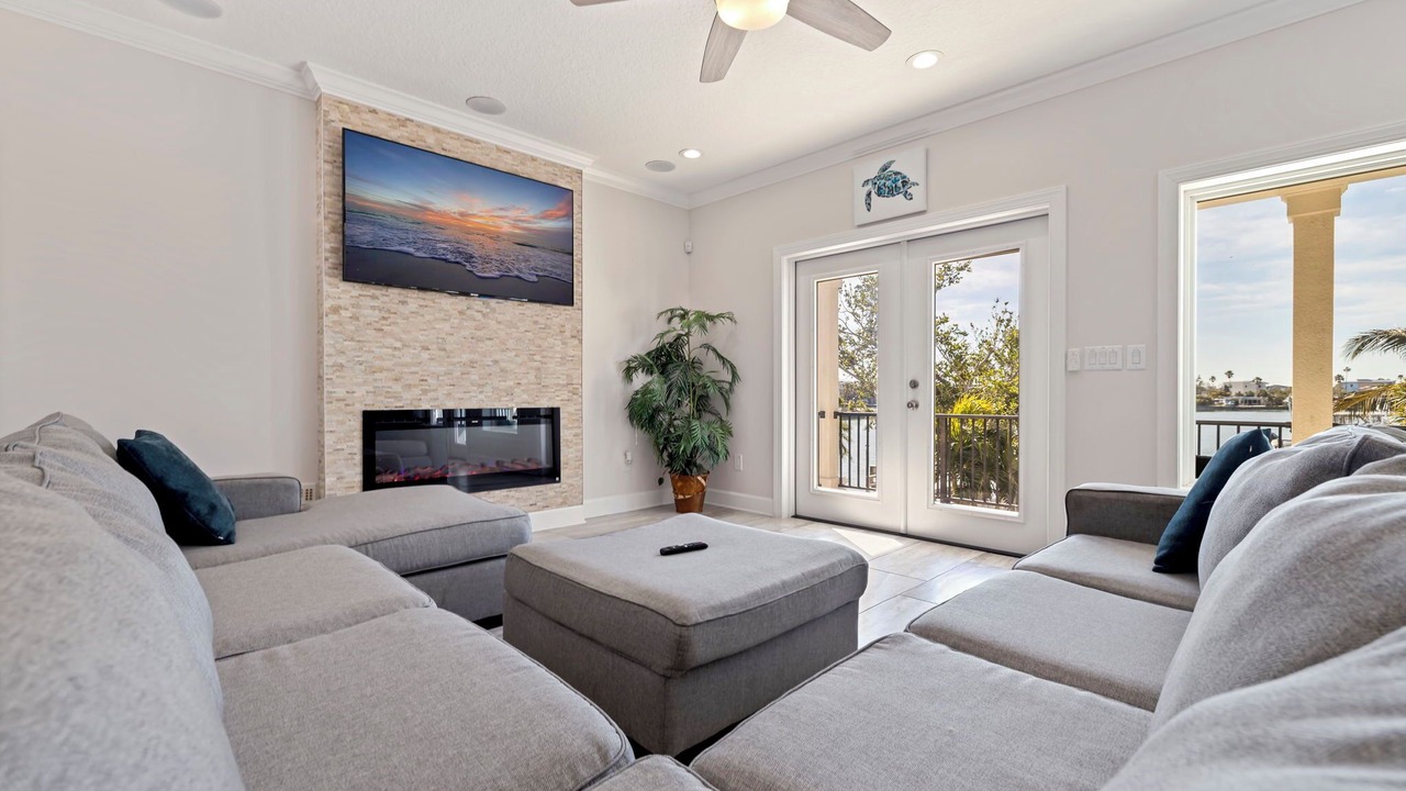 Photo of Livingroom in Redington Beach