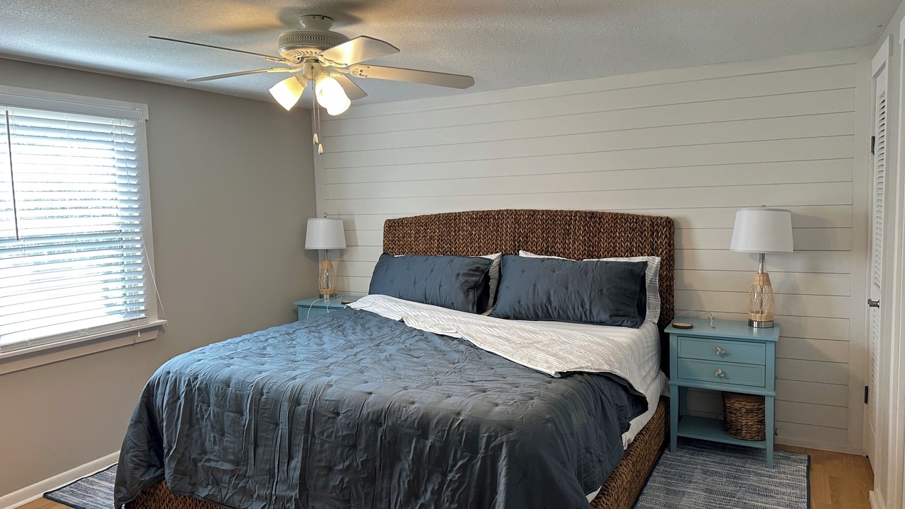 Photo of Bedroom in Crescent City