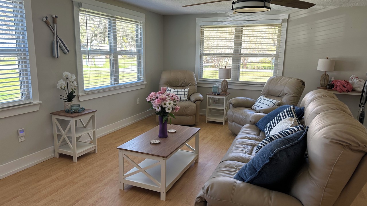 Photo of Livingroom in Crescent City