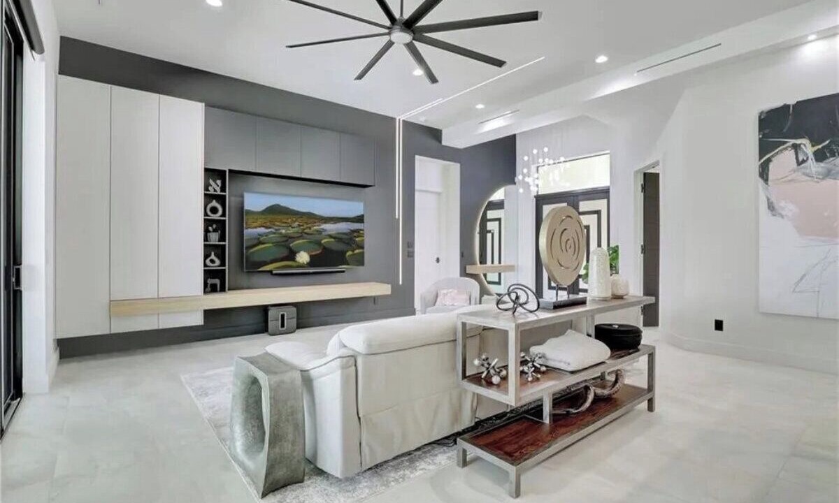 Photo of Livingroom in Burnt Store