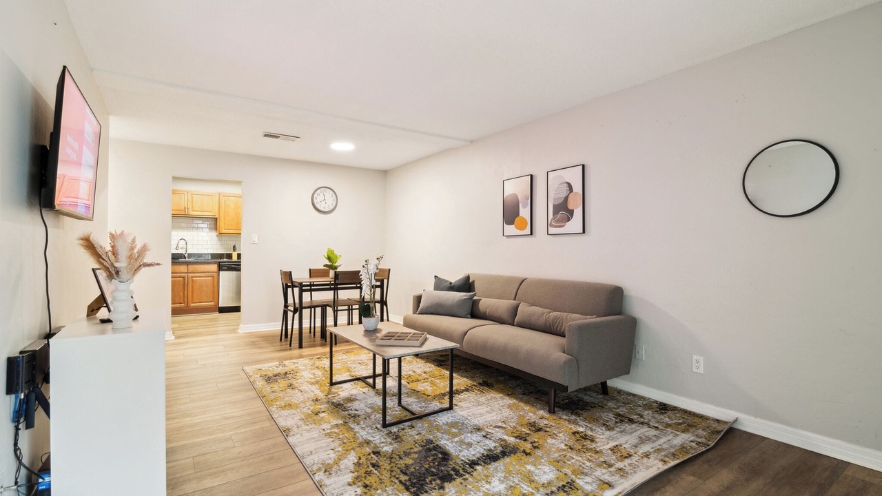 Photo of Livingroom in Gainesville