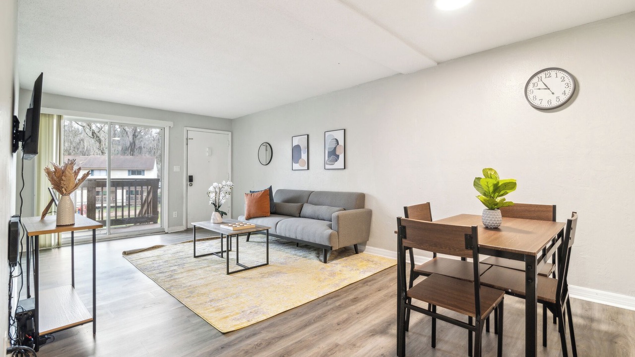 Photo of Livingroom in Gainesville