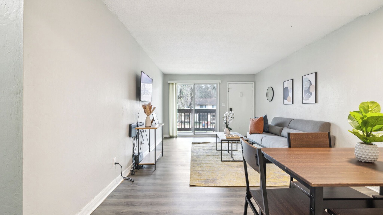 Photo of Livingroom in Gainesville