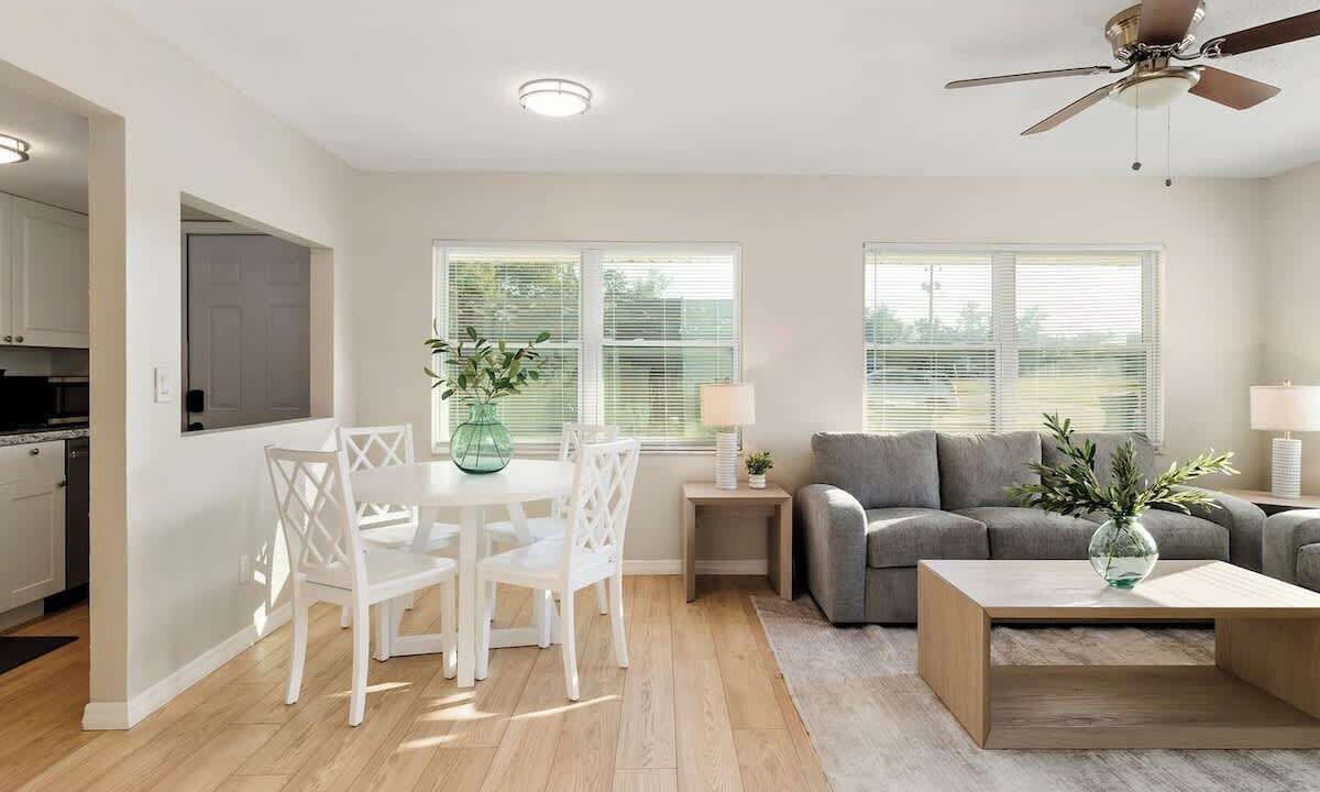 Photo of Livingroom in Downtown Zephyrhills