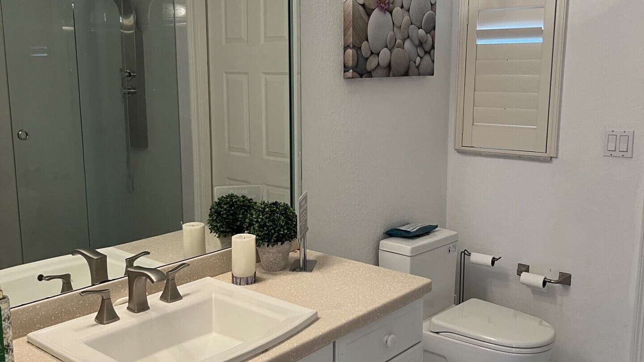 Photo of Bathroom in Davie