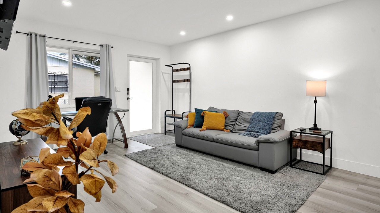 Photo of Livingroom in El Portal
