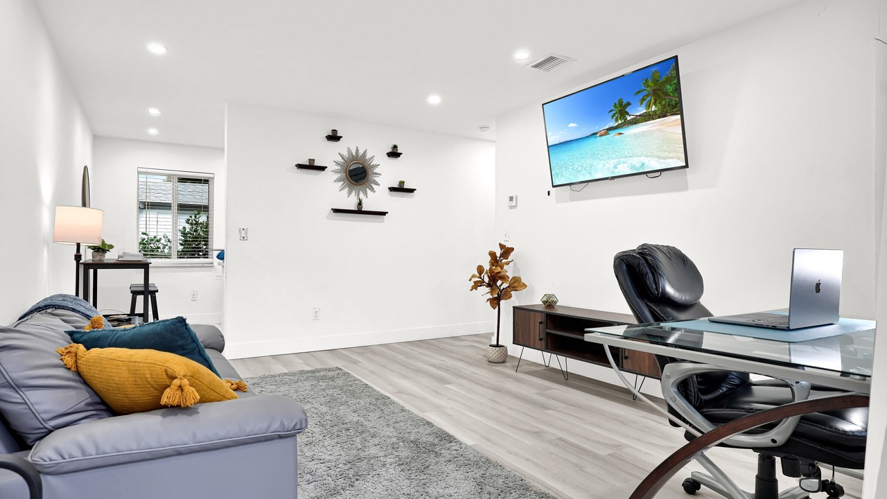 Photo of Livingroom in El Portal