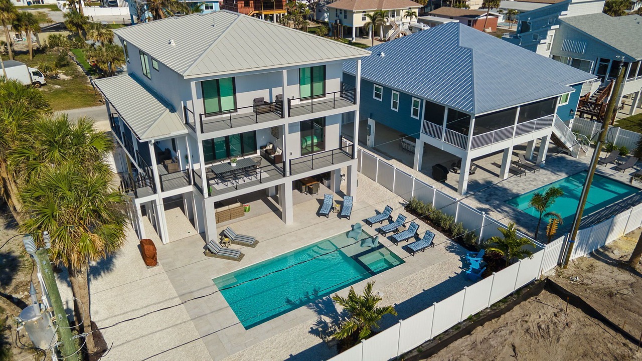 Photo of Outdoor in Mid Island