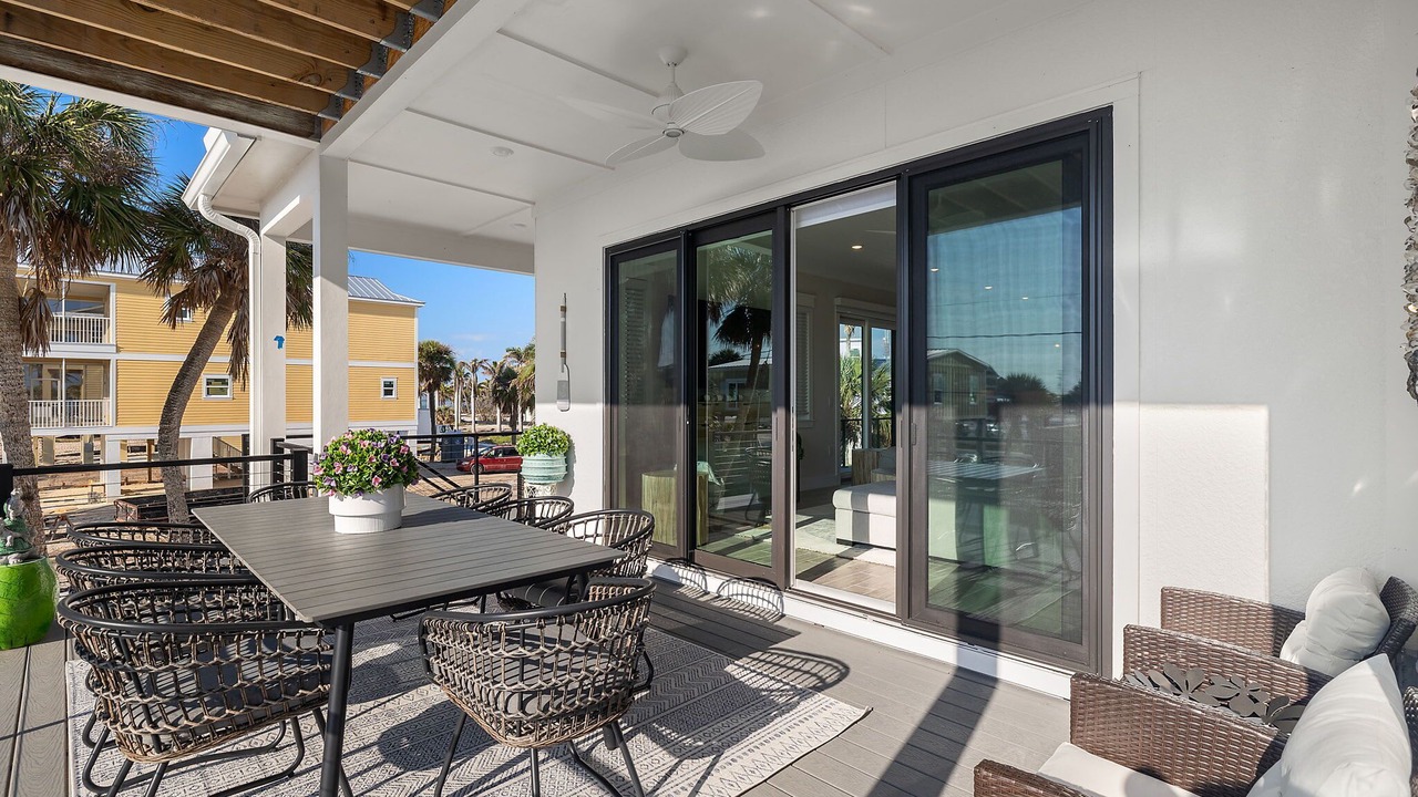Photo of Outdoor in Mid Island