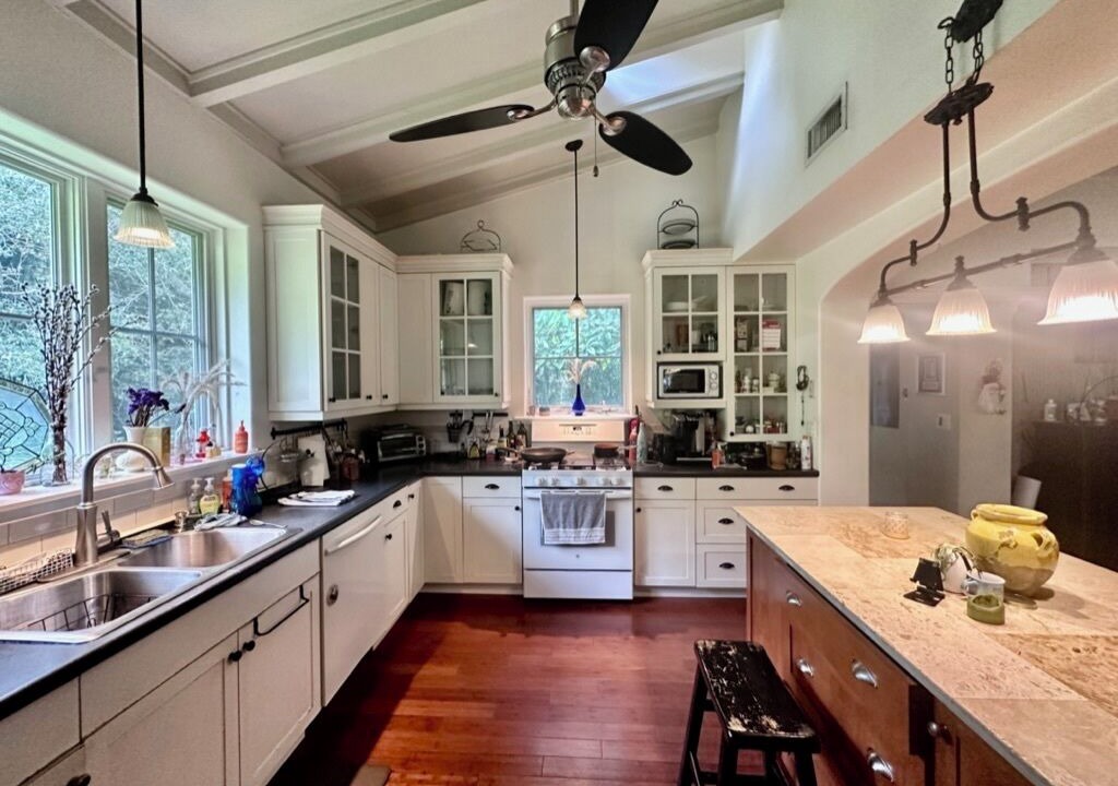 Photo of Kitchen in Ludlam