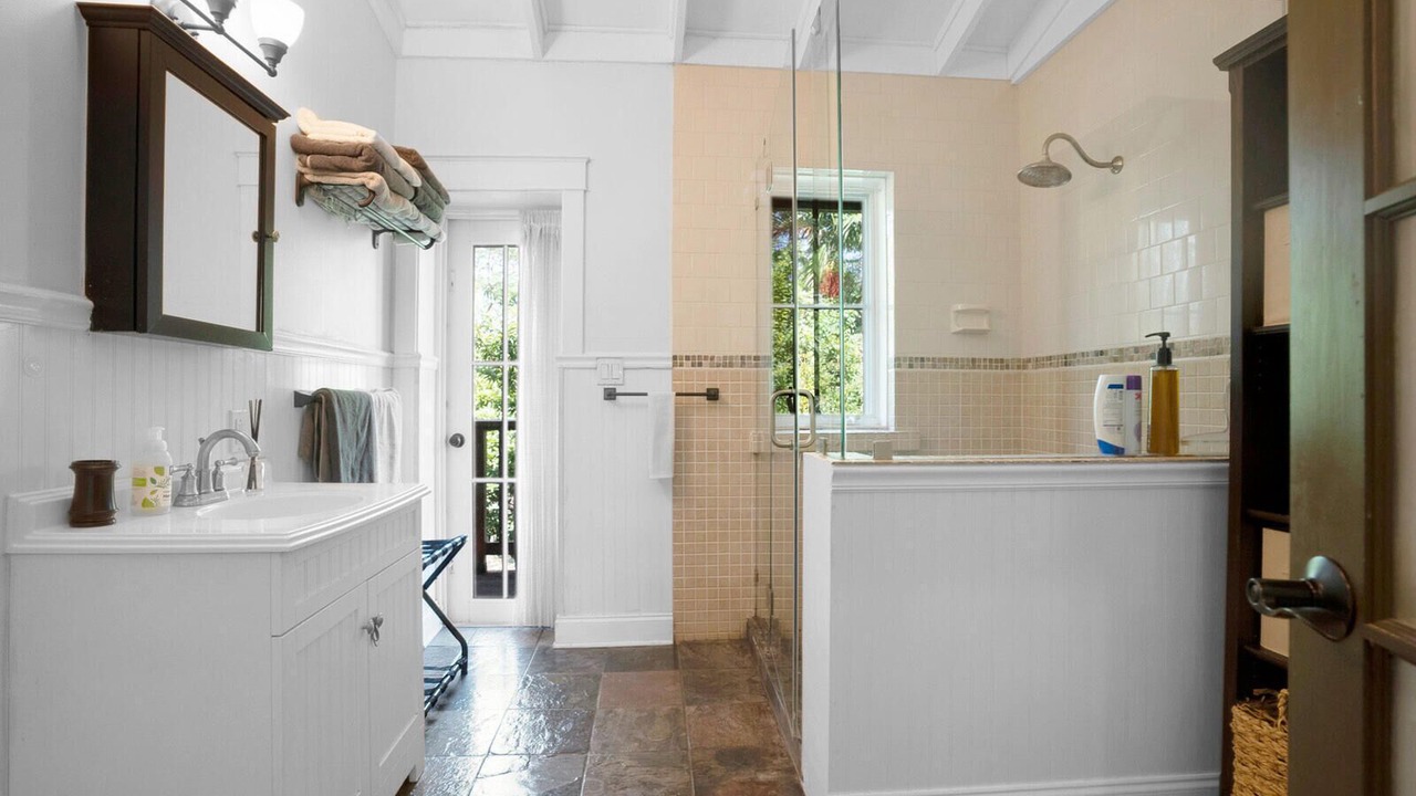 Photo of Bathroom in Ludlam