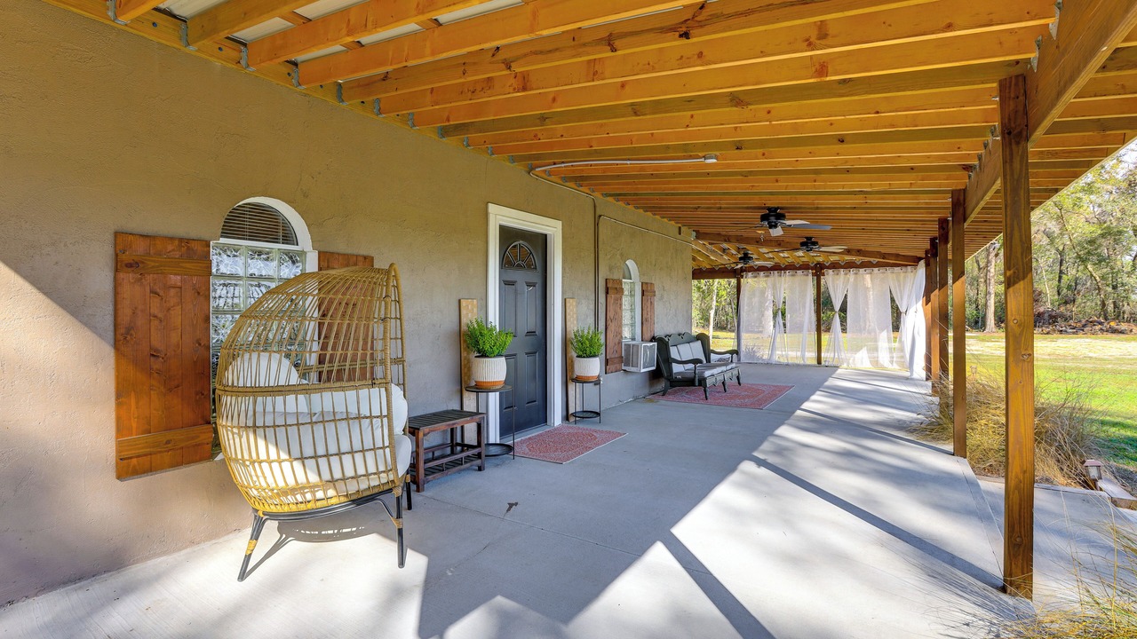 Photo of Patio Balcony in Newberry
