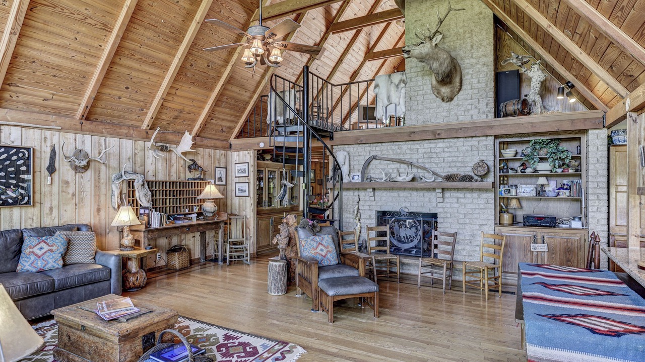 Photo of Livingroom in Bethpage