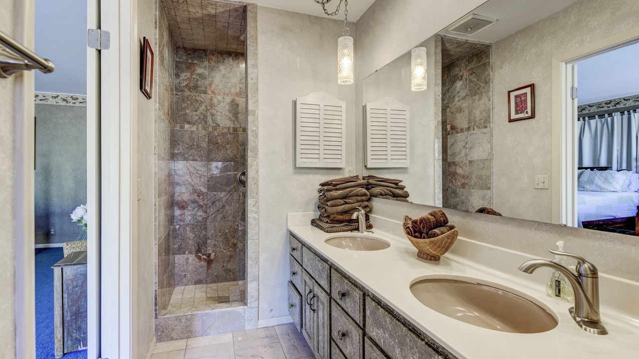 Photo of Bathroom in Bethpage