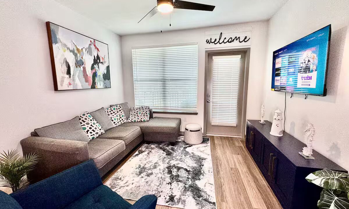 Photo of Livingroom in St. Johns