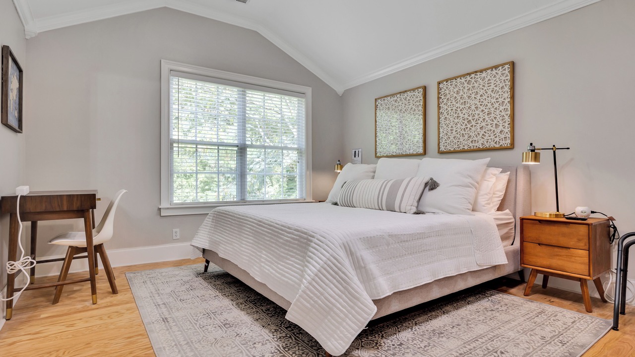 Photo of Bedroom in Biltmore Acres