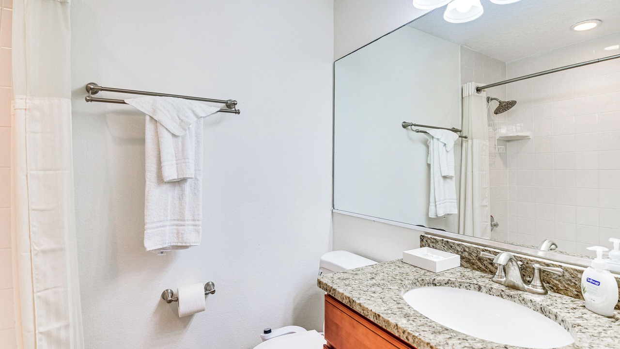 Photo of Bathroom in Glenwood