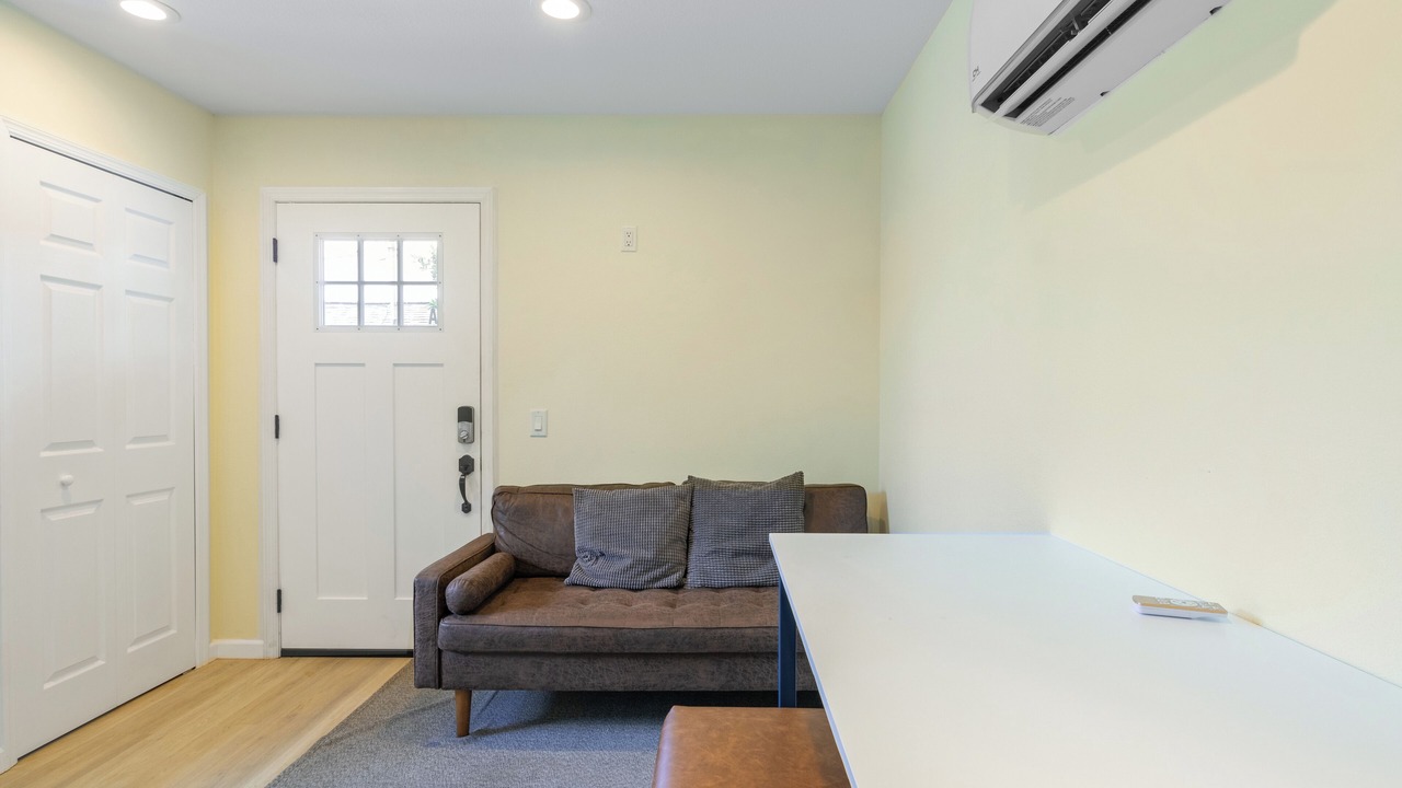 Photo of Livingroom in United Central