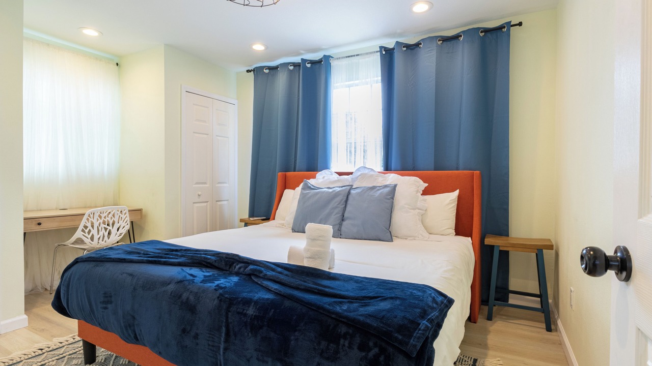 Photo of Bedroom in United Central