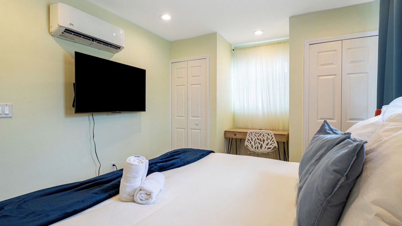 Photo of Bedroom in United Central