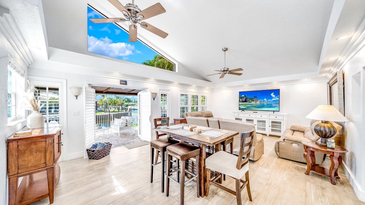 Photo of Livingroom in Garden Isles