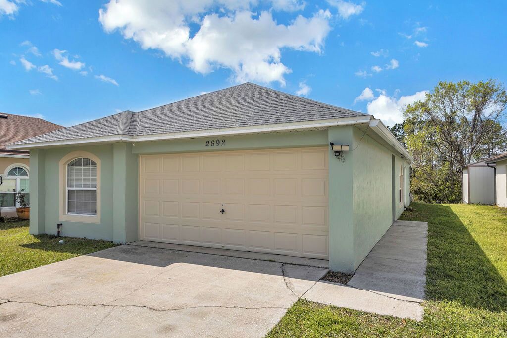 Photo of Outdoor in Sandalwood
