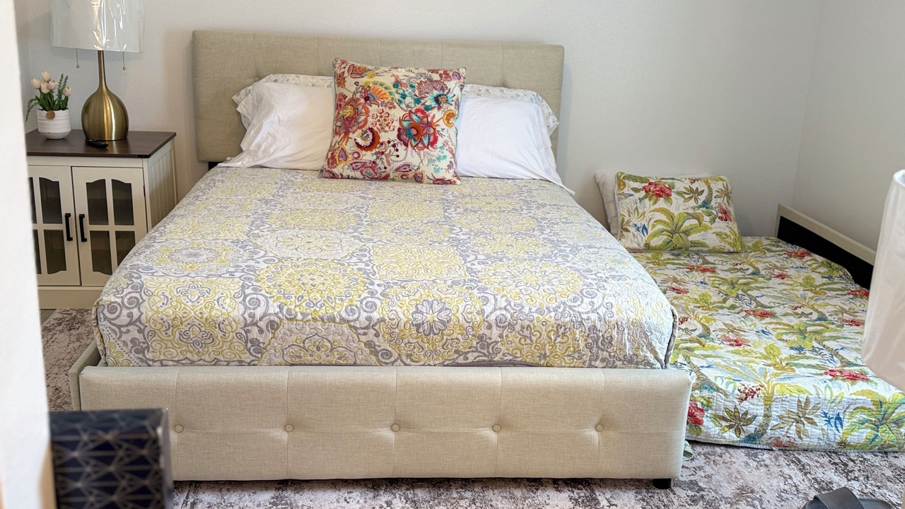 Photo of Bedroom in Sandalwood