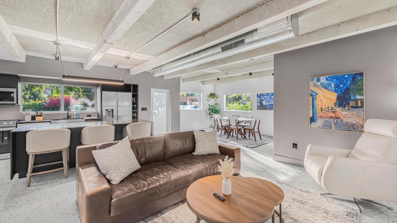 Photo of Livingroom in Coral Way