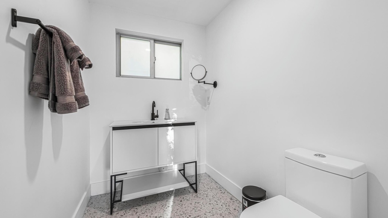 Photo of Bathroom in Coral Way