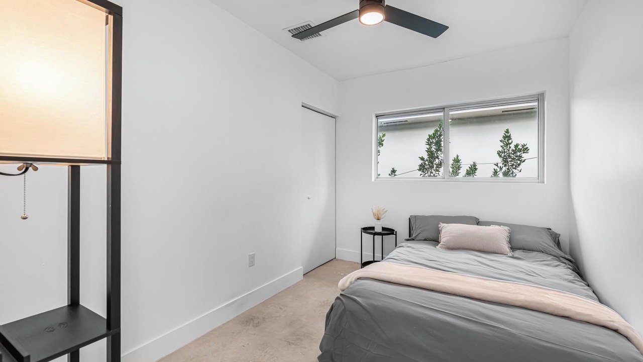 Photo of Bedroom in Coral Way