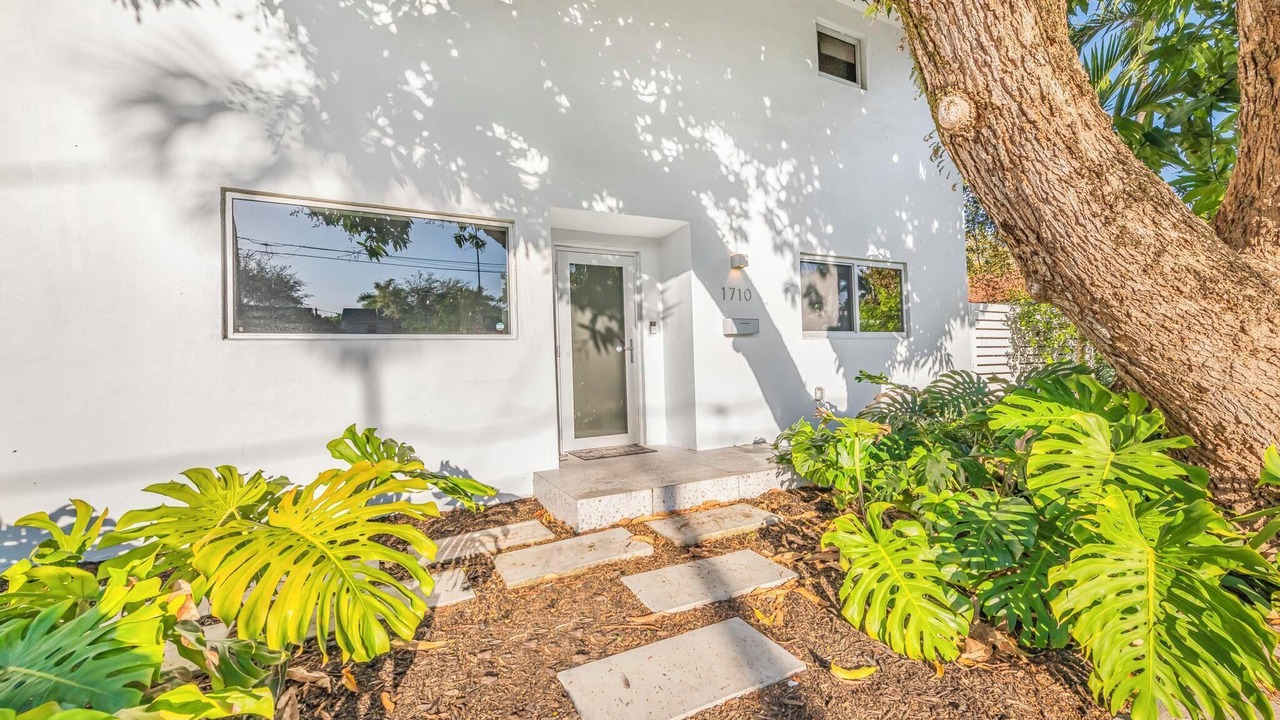 Photo of Outdoor in Coral Way