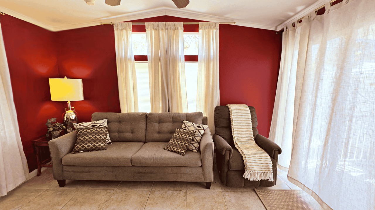 Photo of Livingroom in Seffner Community Alliance