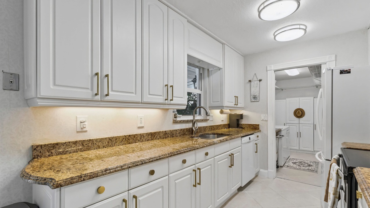 Photo of Kitchen in Lake Clarke Shores