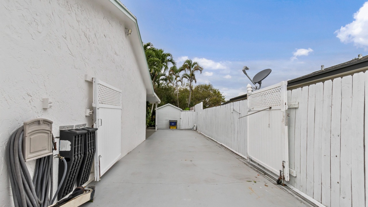Photo of Outdoor in Lake Clarke Shores