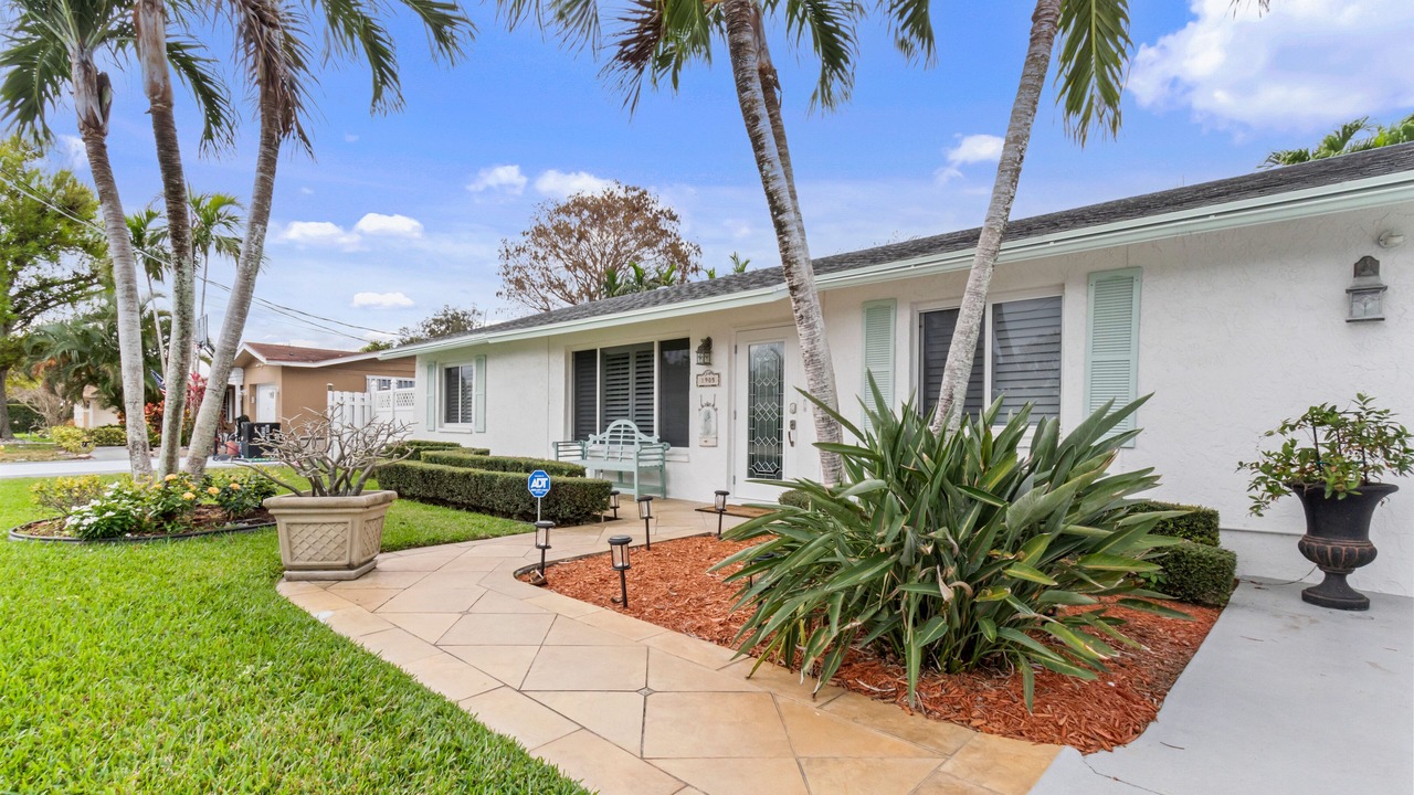 Photo of Outdoor in Lake Clarke Shores