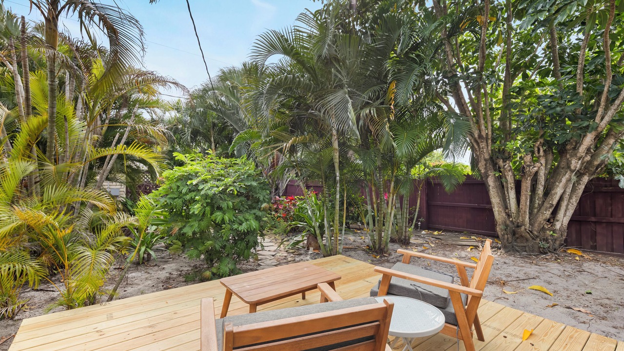 Photo of Patio Balcony in Parrot Cove