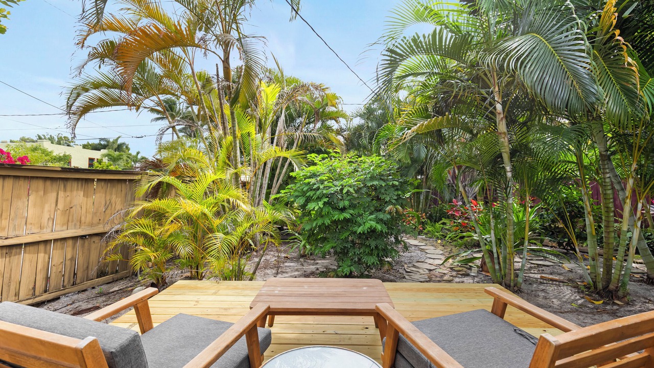 Photo of Patio Balcony in Parrot Cove